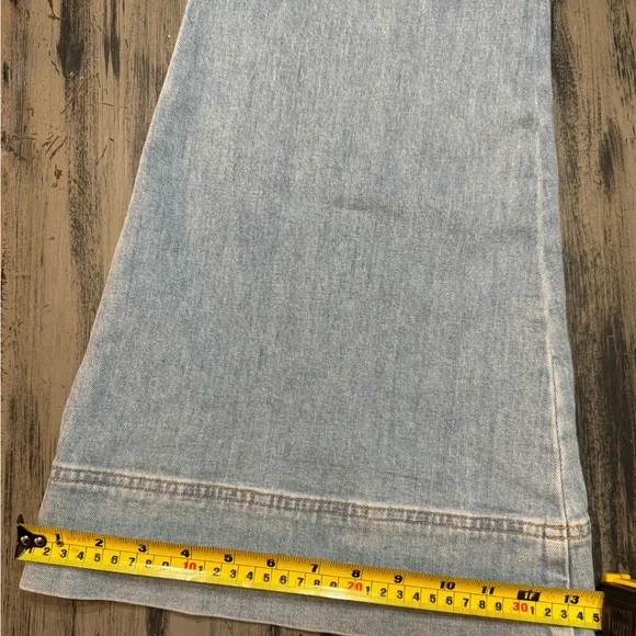 Alice + Olivia "Beautiful" High-Rise Bell Bottom Jeans - Floral Embroidered NWT - Picture 11 of 16